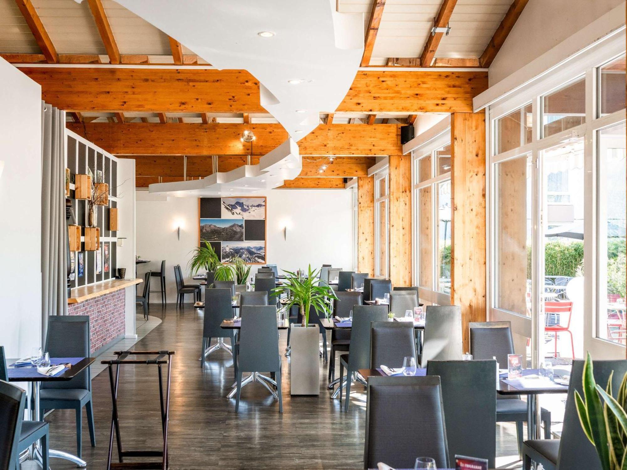 Novotel Grenoble Nord Hotel