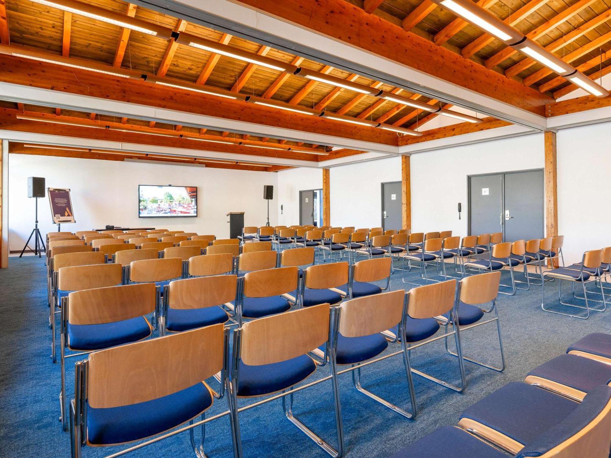 Novotel Grenoble Nord Hotel 4*