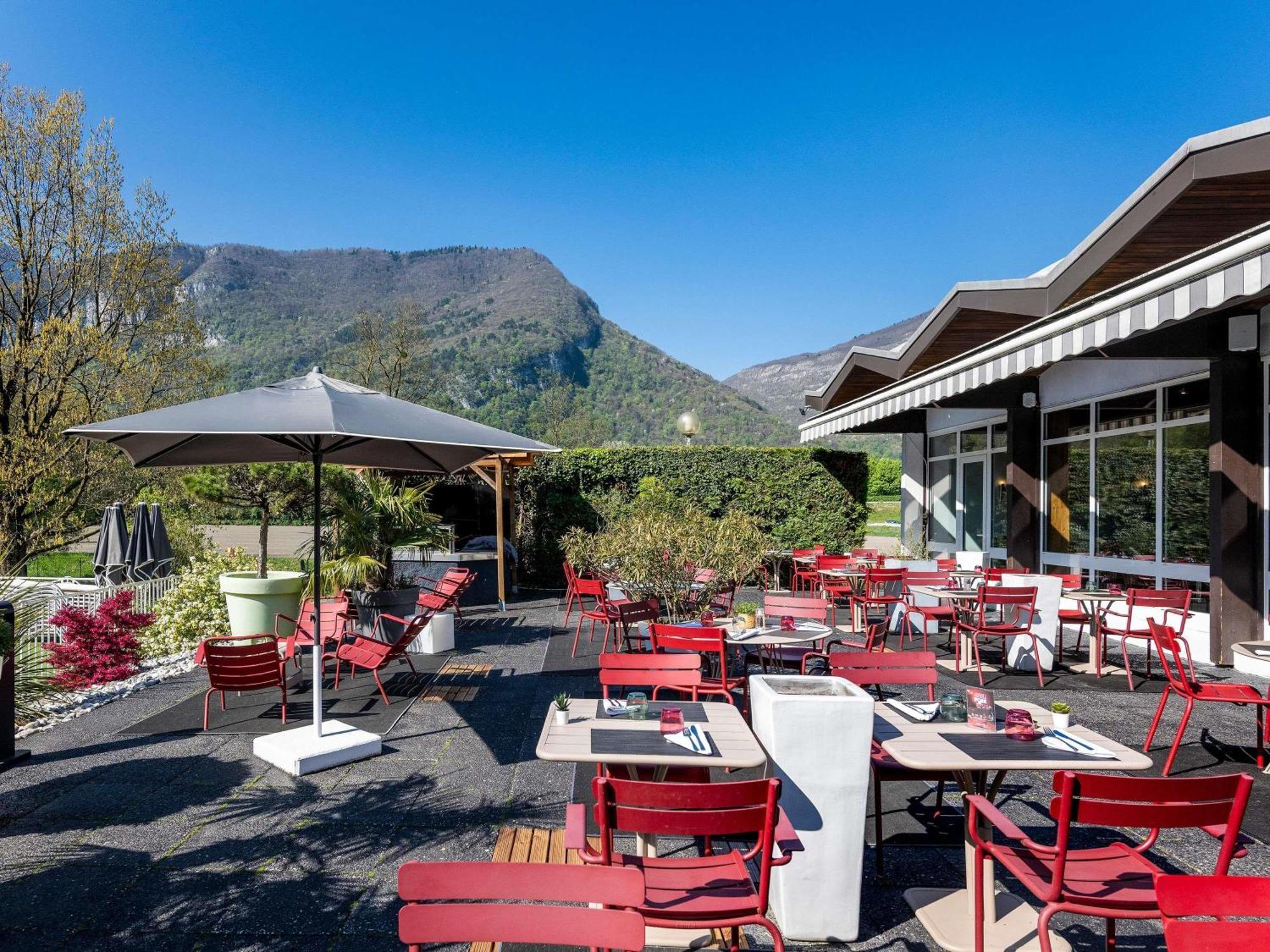 Novotel Grenoble Nord Hotel 4*