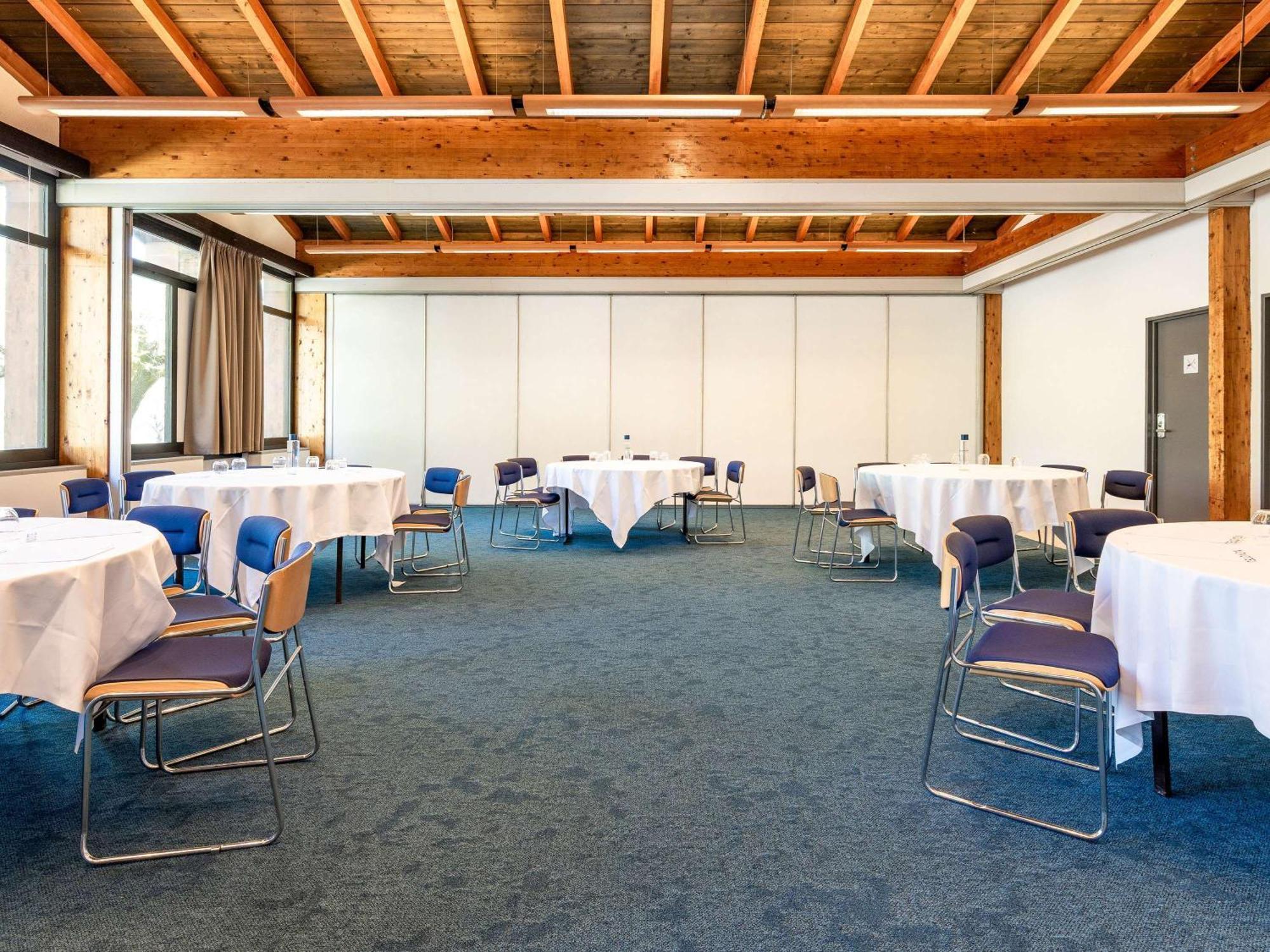 Novotel Grenoble Nord 4*